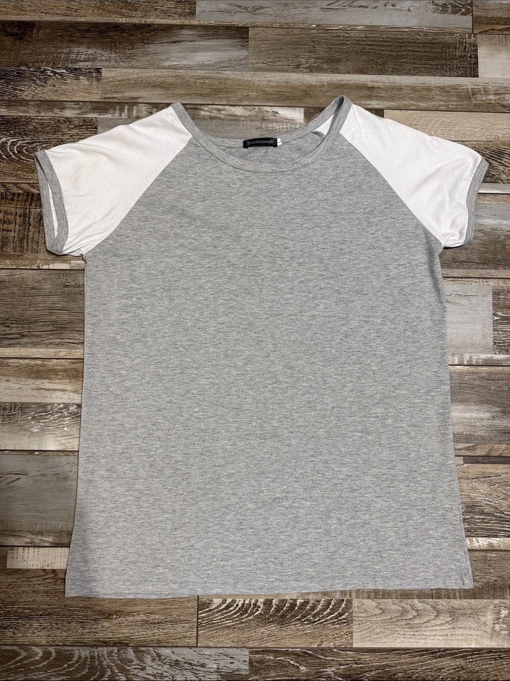 Aeropostale Gray Body White Raglan Short Sleeve Tee